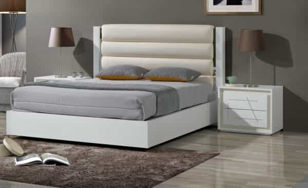 Mesa de Cabeceira Luanda