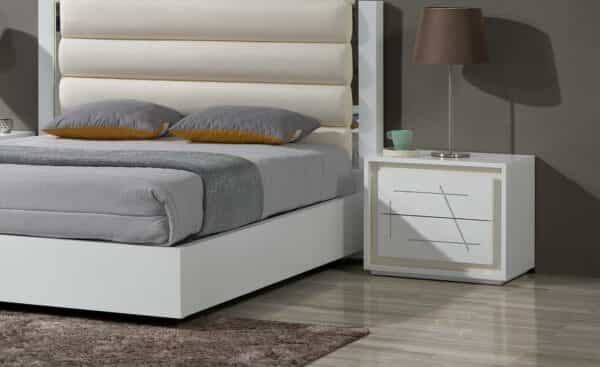 Mesa de Cabeceira Luanda