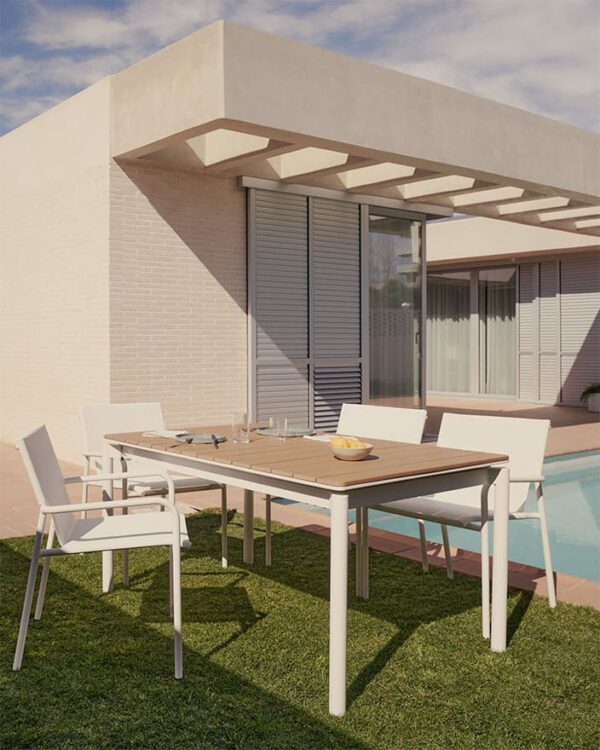 Mesa Extensível de Exterior Canyelles 140-200 em madeira plástica e alumínio, leve e versátil para uso ao ar livre.