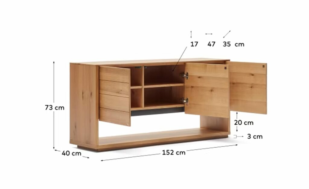 Aparador 3 Portas Alguema, folheado de carvalho natural, 3 portas com abertura por pressão, pés reguláveis, design elegante e sofisticado.