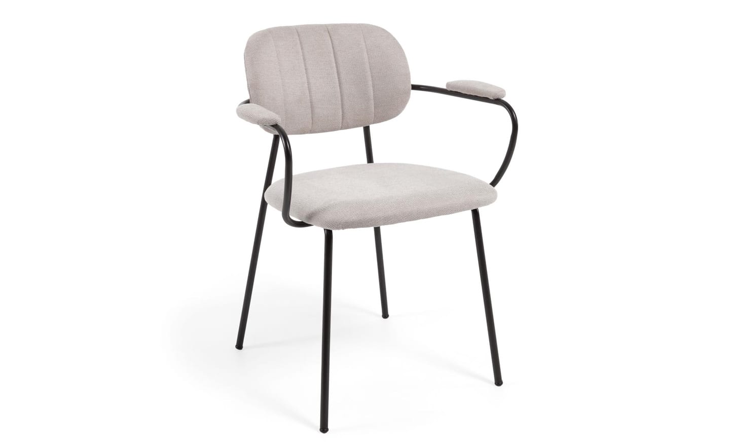 Cadeira Empilhável Auxtina Bege, com braços em tecido chenille na cor bege. Estrutura de metal com acabamento pintado preto mate para um design elegante e funcional.