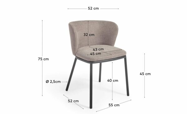 Cadeira Ciselia Castanho Claro, estofada com tecido chenille na cor castanho claro. Estrutura de metal com acabamento pintado preto mate para um design moderno e elegante.