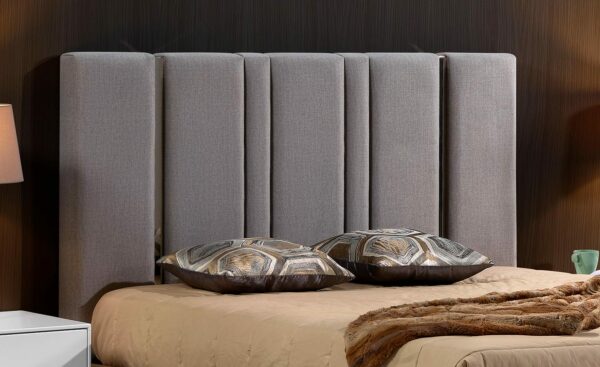 Quarto de Casal Steel 1 - Conjunto de Quarto Moderno e Elegante em MDF com Cama Estofada e Pormenores em Espelho