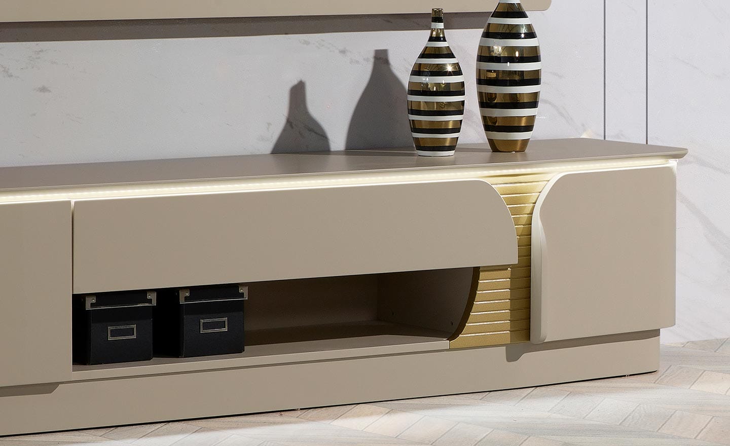 Móvel de TV Elitis – Design Moderno e Iluminação LED | Moveistore