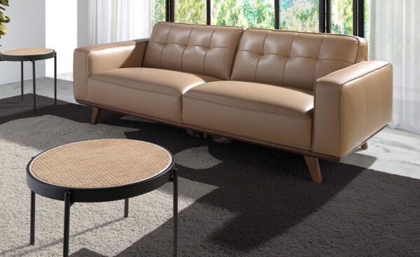 Sofá de 3 lugares em pele capitonê 6120 com estrutura em madeira de nogueira e design moderno | Moveistore