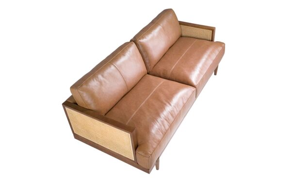 Sofá de 3 lugares em pele castanha Freddie 6177 com design moderno e elegante | Moveistore