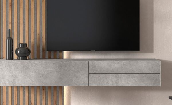 Móvel de TV New Royal 202 com painel ripado, estrutura suspensa e design moderno em madeira e metal | Moveistore