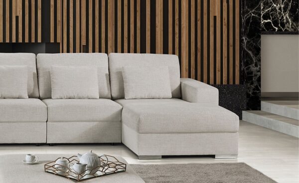 Sofá Chaise Longue Karol com design contemporâneo e tecido durável | Moveistore