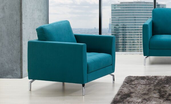 Sofá de 1 Lugar Robbie com pernas cromadas e design minimalista | Moveistore