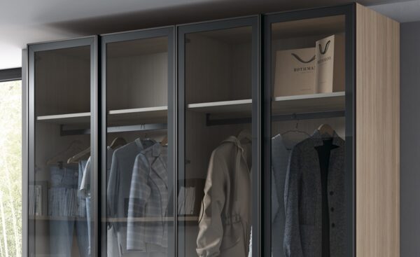 Roupeiro 4 Portas de Vidro Sonrie 8 com interior funcional e design sofisticado | Moveistore