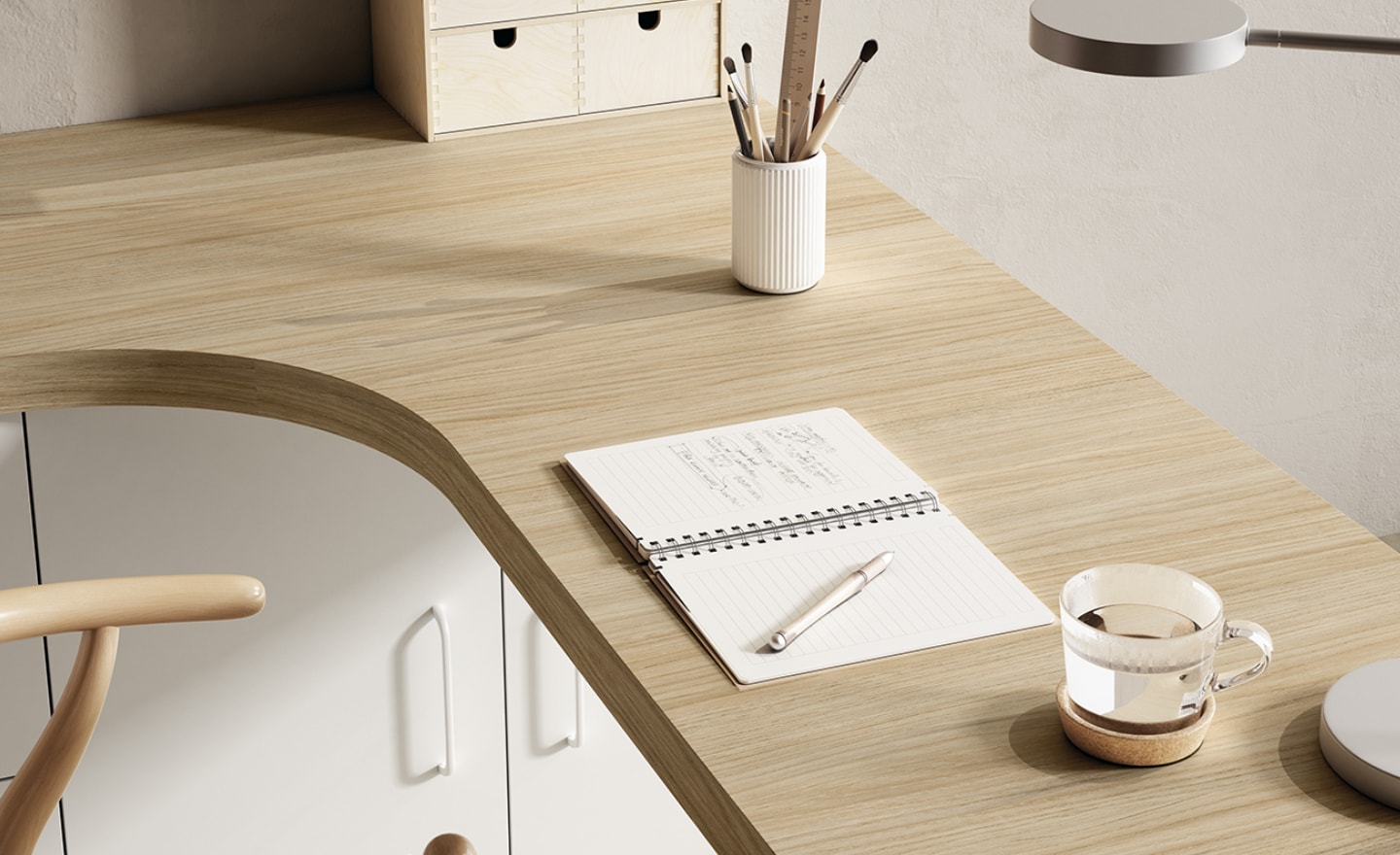 Secretária Sonrie 24 – Design angular com máxima arrumação