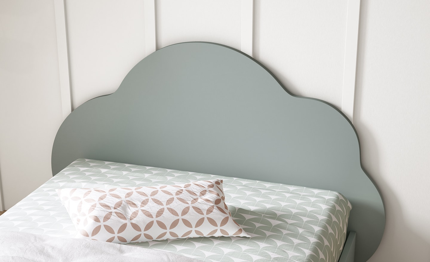 Cama Juvenil Nuvem Sonrie 103 com cabeceira em forma de nuvem e design lúdico | Moveistore