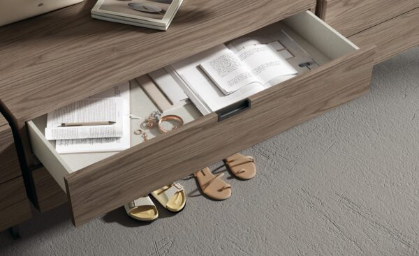 Roupeiro Aberto Sonrie 95 com estrutura metálica e prateleiras modulares design industrial | Moveistore