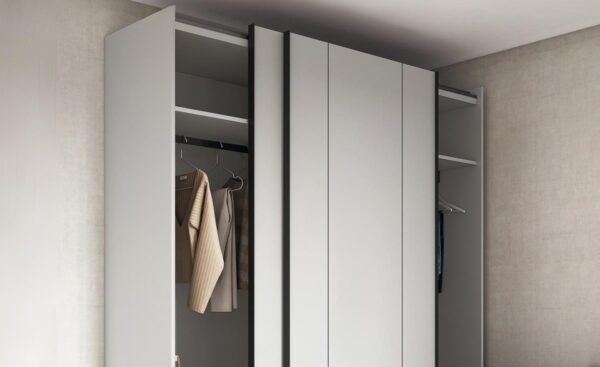 Roupeiro Portas de Correr Sonrie 32 com arrumação interior e acabamento moderno | Moveistore
