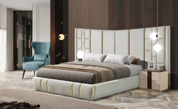 Cama de Casal Aurora Gold com cabeceira estofada e detalhes metálicos | Moveistore