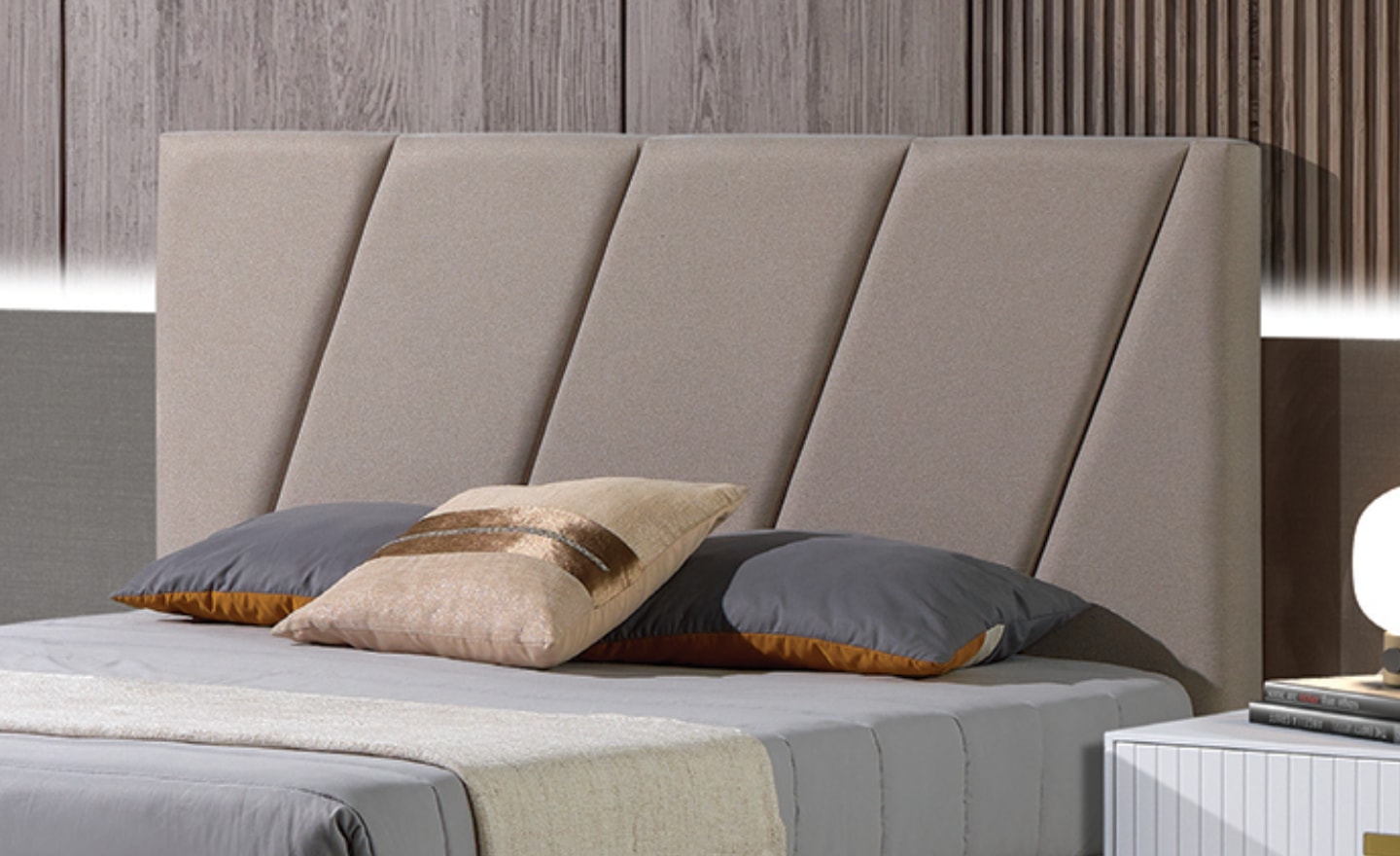 Cama Cadence – Sofisticação e Conforto em Estilo Moderno