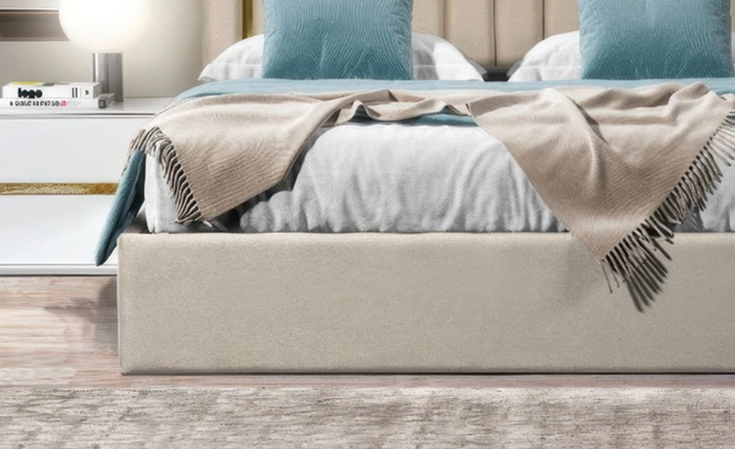 Cama Glam – Design Vertical Estofado com Moldura Elegante