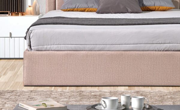Cama de Casal Sonate com cabeceira estofada em linhas verticais