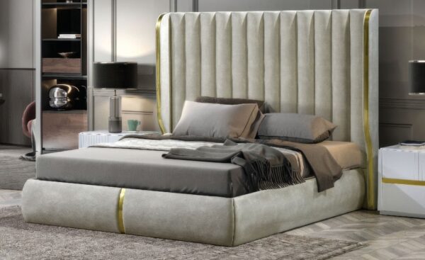 Cama de Casal Majestic Aura com cabeceira alta estofada e detalhes dourados | Moveistore
