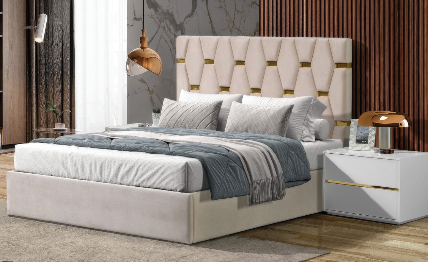 Cama de Casal Opera Gold com cabeceira estofada e detalhes metálicos