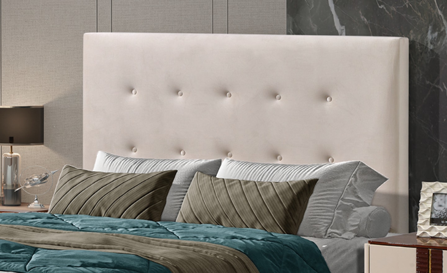 Cama de Casal Sahara com cabeceira estofada e botões decorativos