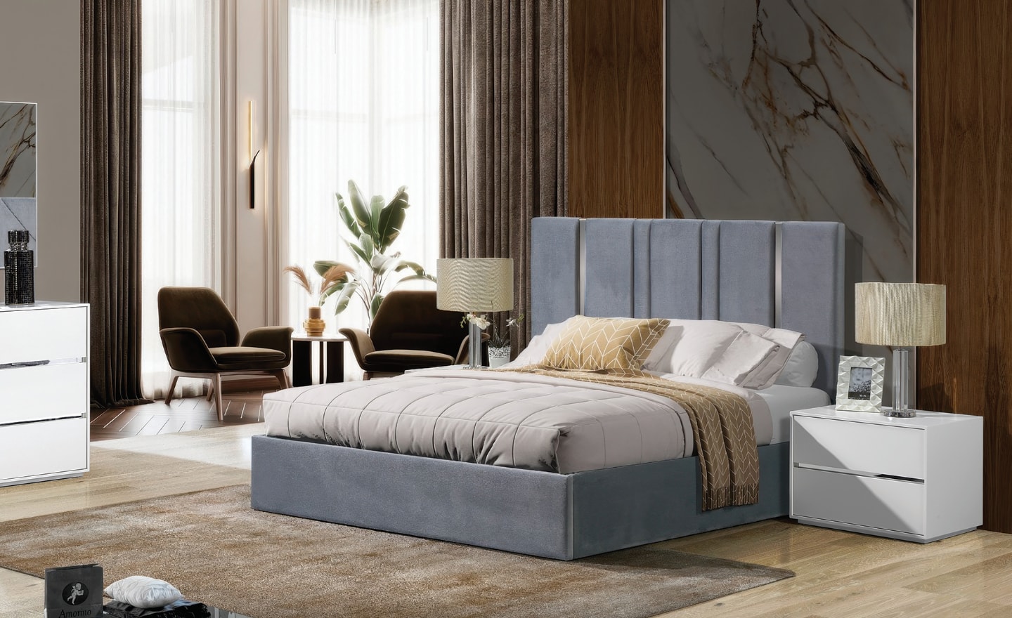 Cama de Casal Venezia com cabeceira estofada e detalhes metálicos