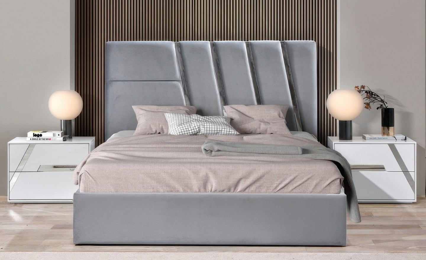 Cama de Casal Vértice com cabeceira de linhas diagonais estofada