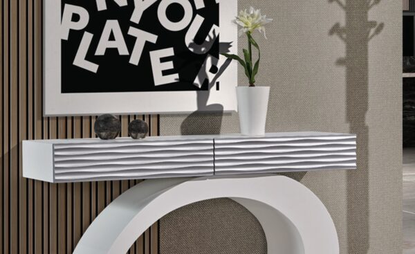 Consola Infinito com design curvo e gavetas texturizadas