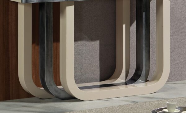 Consola Metropole com gavetas metalizadas e design elegante