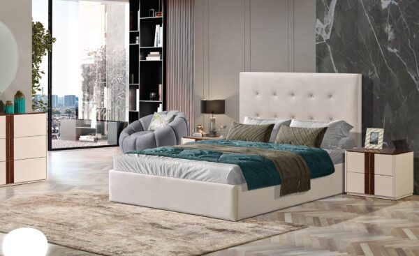 Quarto Sahara – Sofisticação Clássica e Conforto Contemporâneo Quarto de Casal Sahara com cabeceira capitonê e estrutura estofada