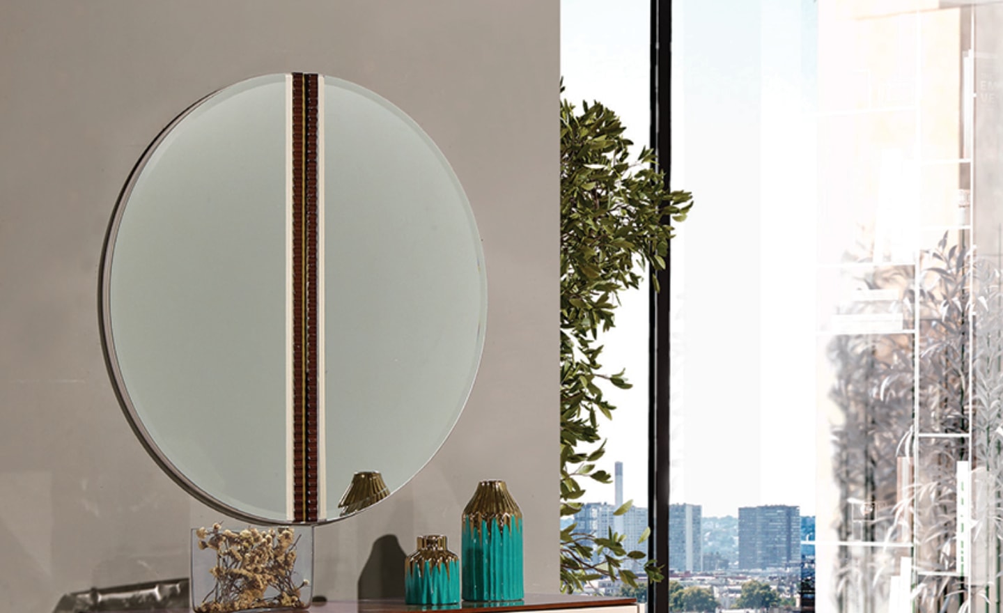 Quarto Sahara – Sofisticação Clássica e Conforto Contemporâneo