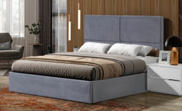 Quarto de Casal Urban com cama estofada, cómoda e mesas de cabeceira