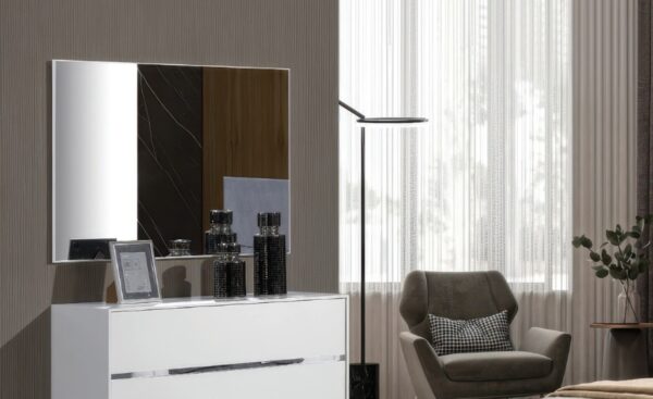 Quarto de Casal Urban com cama estofada, cómoda e mesas de cabeceira