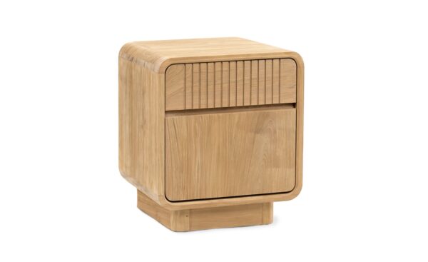 Mesa de Cabeceira Eyre Esquerda 6396011I Mesa de Cabeceira Eyre Esquerda 6396011I em madeira de teca com gaveta canelada e porta inferior | Moveistore