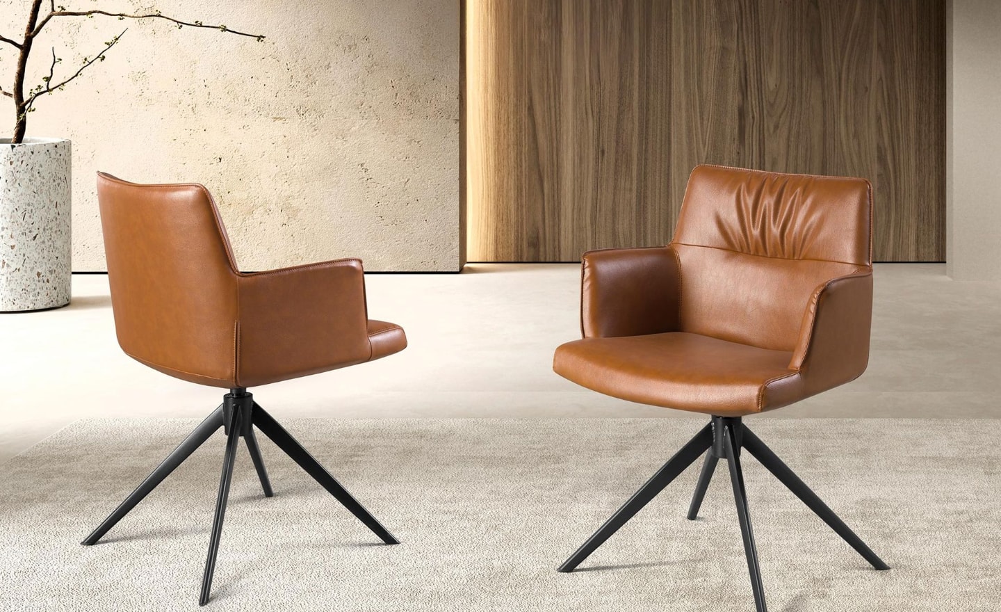 Cadeira Giratória Naro 4193 em couro sintético castanho cognac com base giratória em aço preto mate | Moveistore