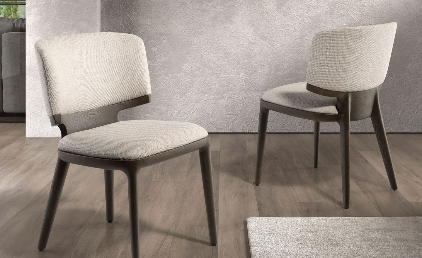 Cadeira Orin 4165 em madeira de nogueira natural com estofado em couro sintético castanho | Moveistore