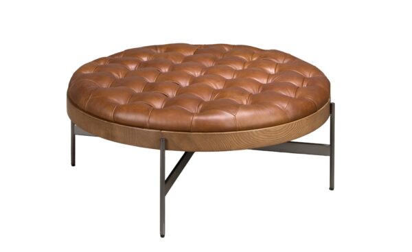 Mesa de Centro Chester 2147 com tampo em pele capitonné e base em nogueira | Moveistore