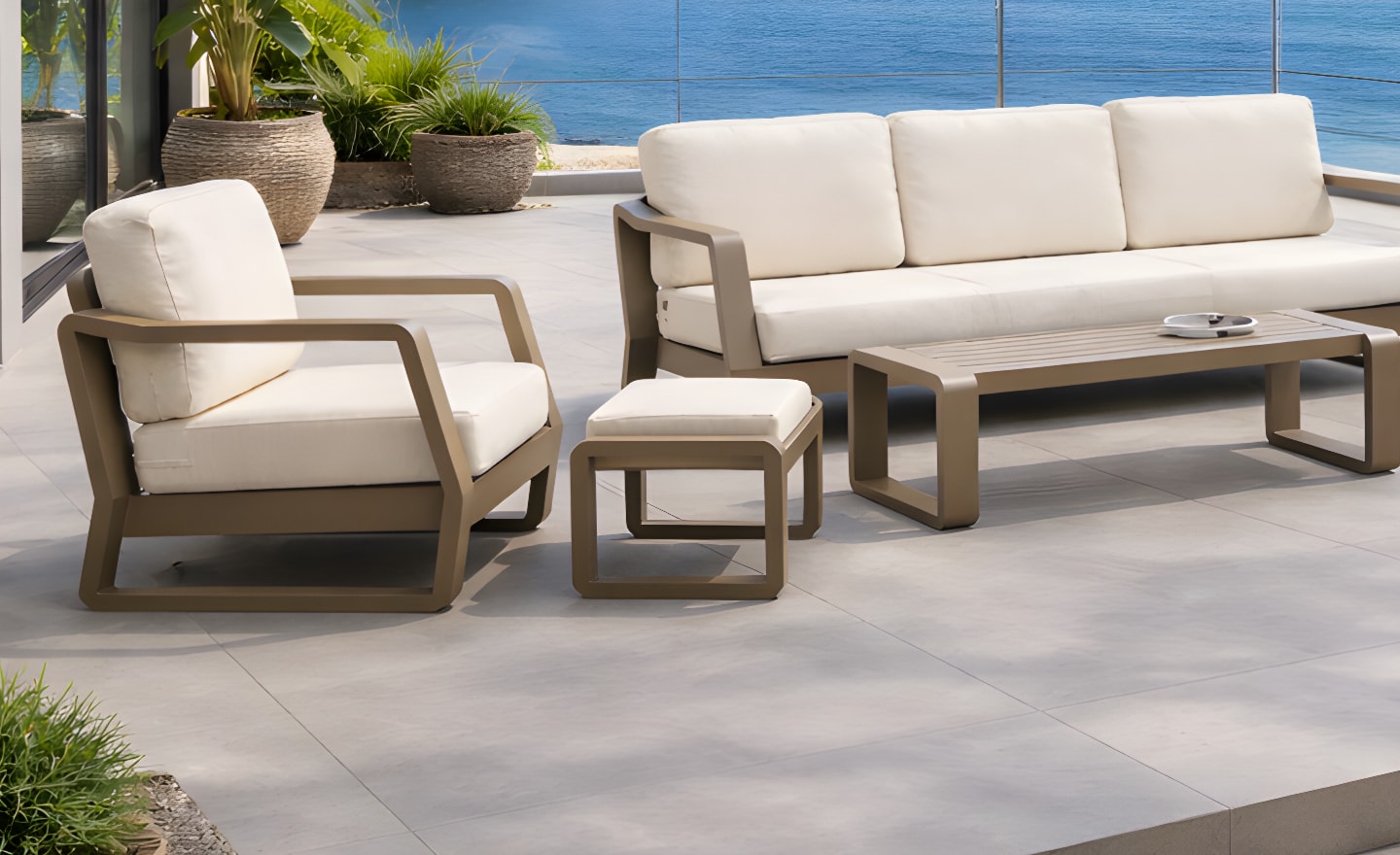 Cadeirão de Exterior Armania com estrutura em alumínio reforçado e almofadas desenfundáveis | Moveistore