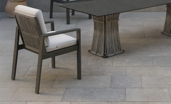 Conjunto Mesa e Cadeiras de Exterior Armania com mesa retangular, cadeiras e revestimento em corda | Moveistore