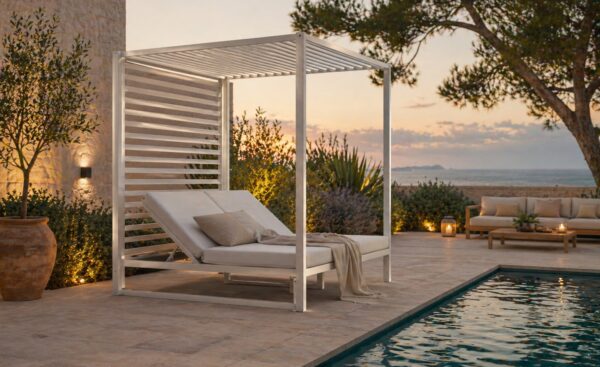 Daybed Santoni em alumínio com cobertura superior, encosto reclinável e colchão confortável | Moveistore