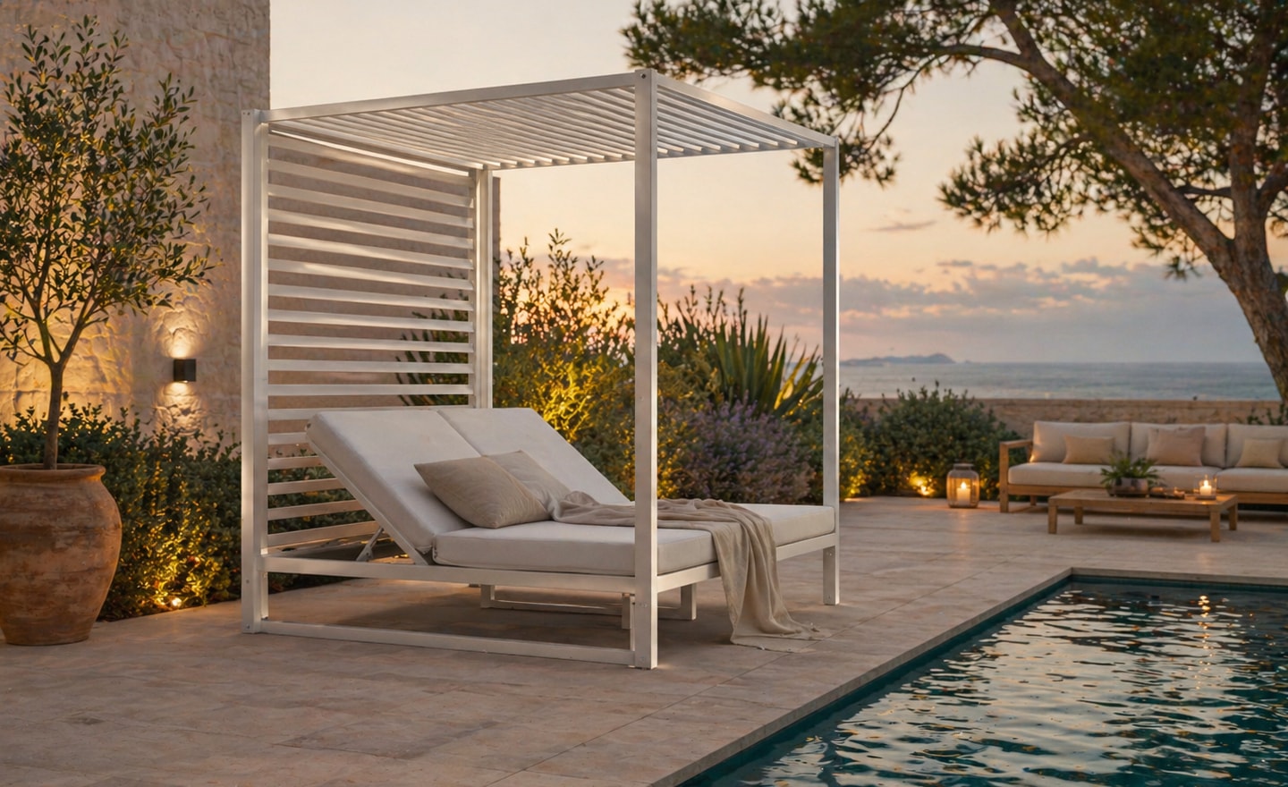 Daybed Santoni em alumínio com cobertura superior, encosto reclinável e colchão confortável | Moveistore