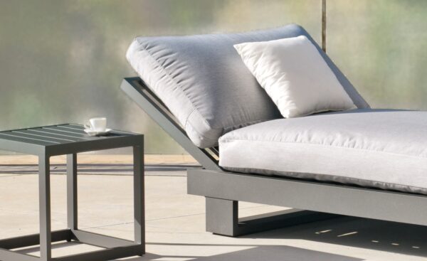 Sunbed Coloseo em alumínio com superfície ampla de descanso para exterior | Moveistore